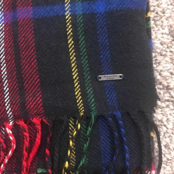 Abercrombie & Fitch Classic Preppy Plaid Scarf - Picture 2 of 3